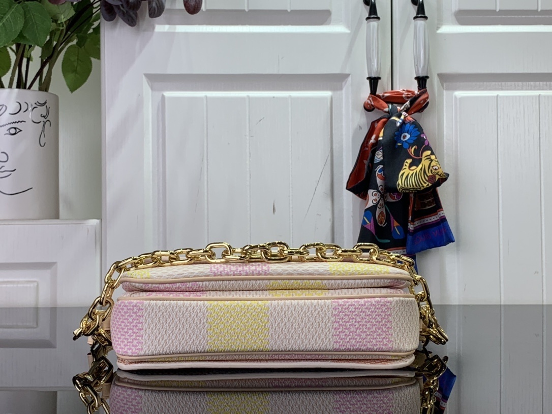 LV POCHETTE M??TIS EAST WEST n40749 