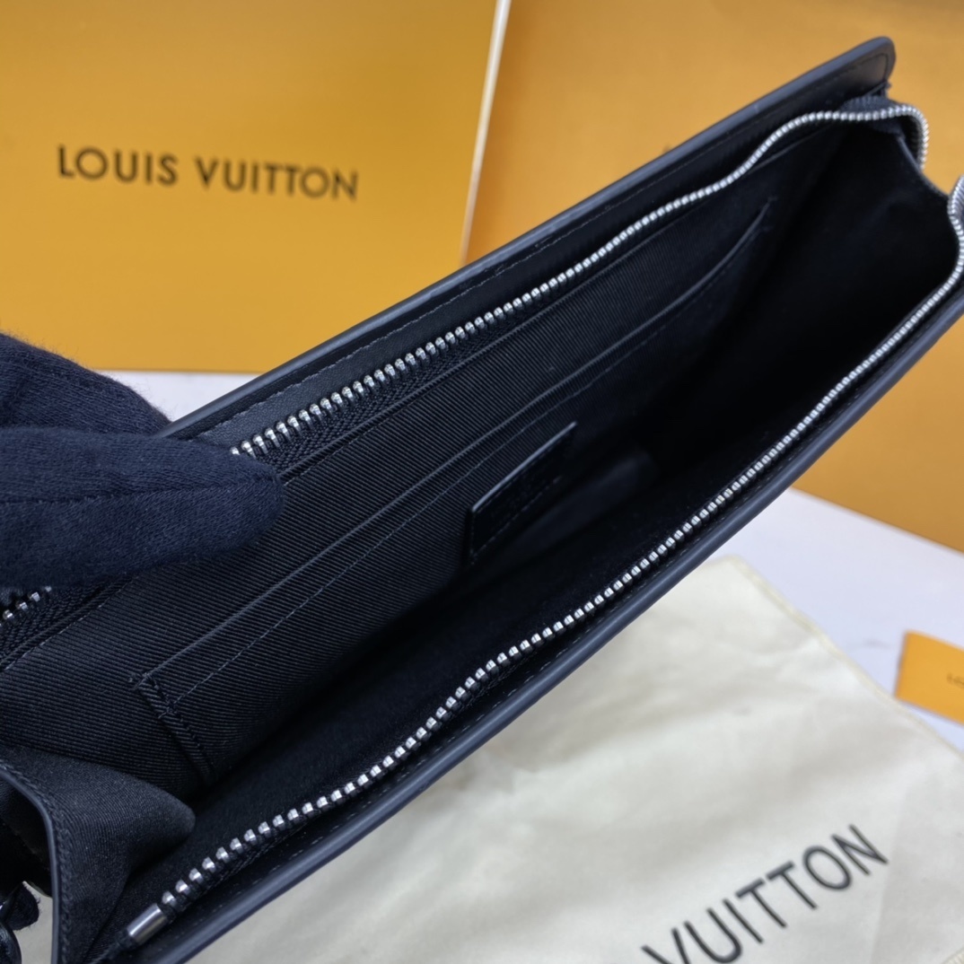 LV POCHETTE M60450 