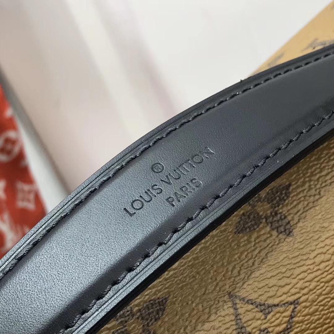 LV POCHETTE METIS M41465