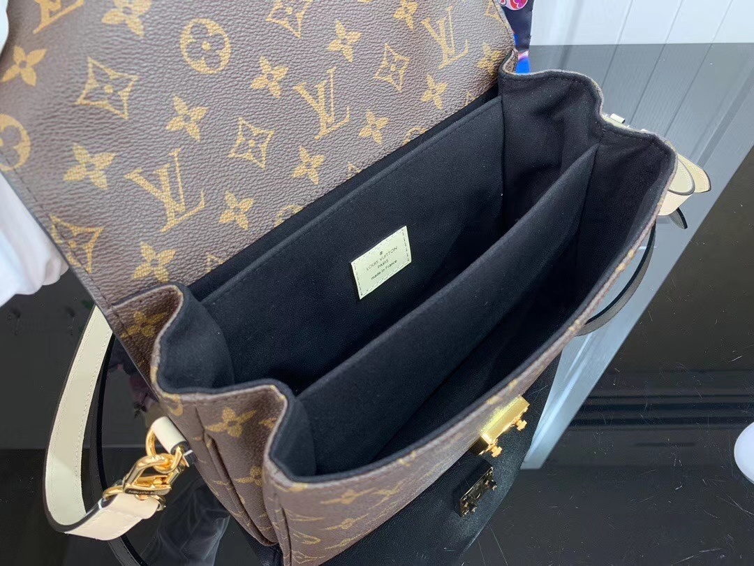 LV POCHETTE METIS M45152