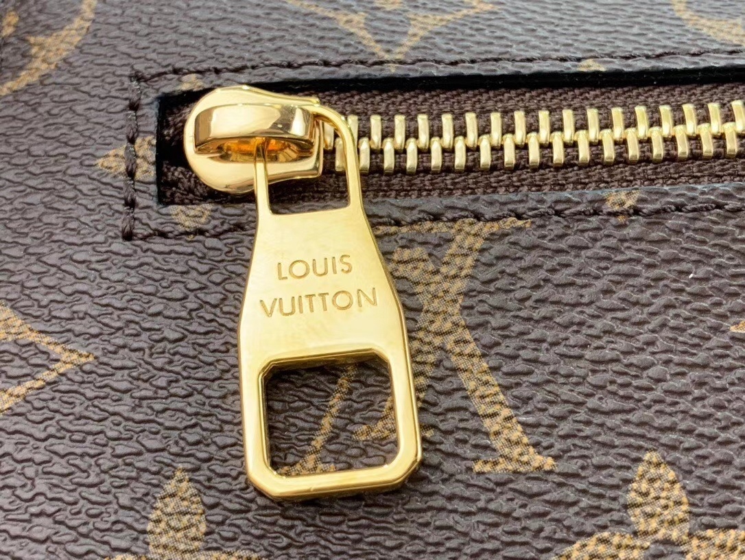 LV POCHETTE METIS M45152