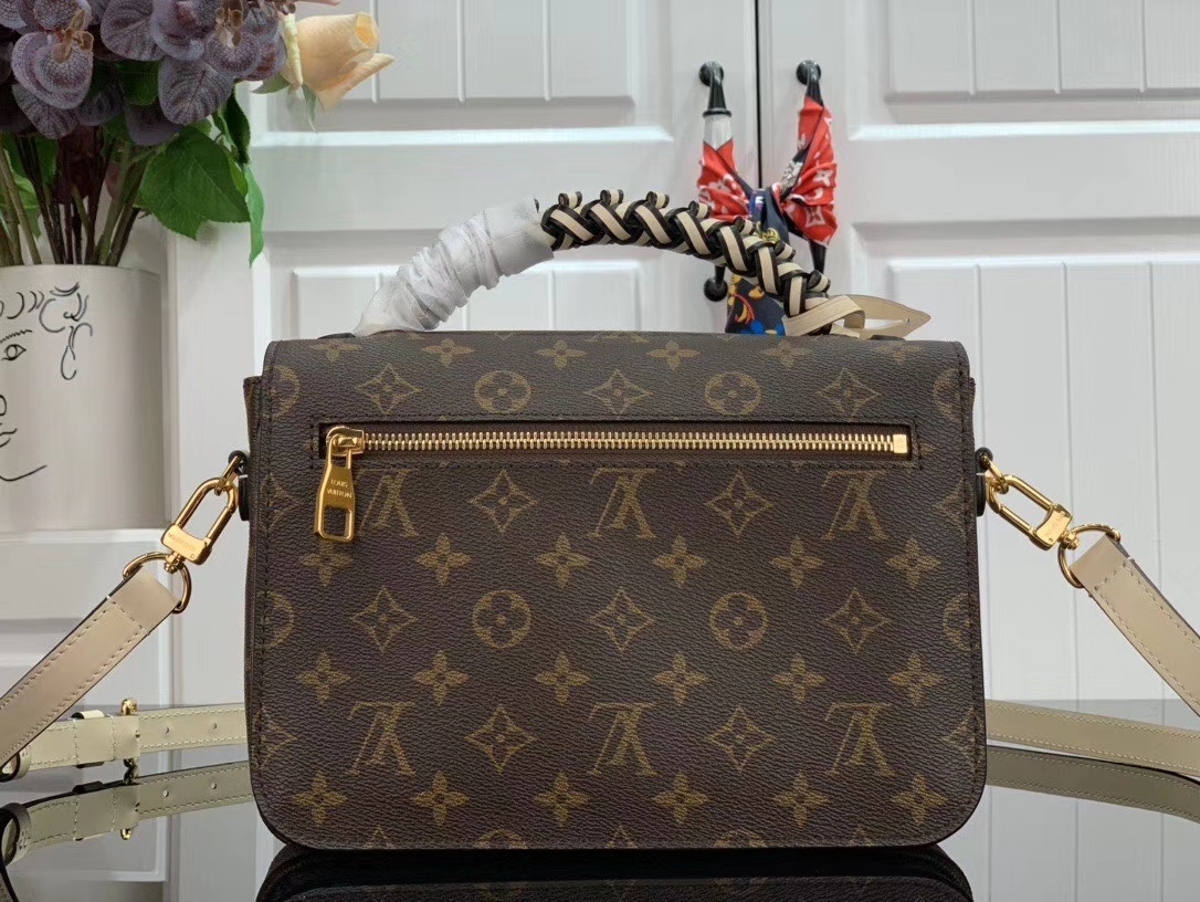 LV POCHETTE METIS M45152