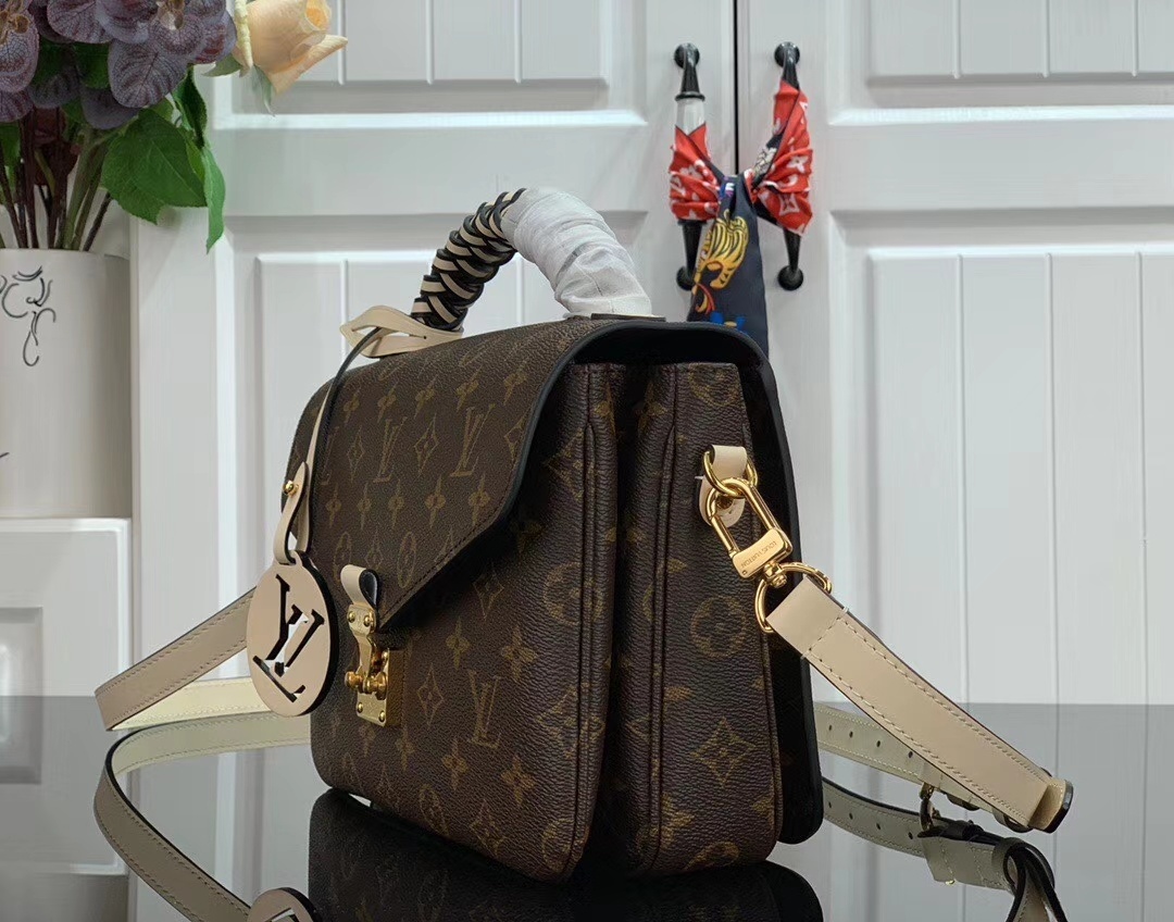 LV POCHETTE METIS M45152