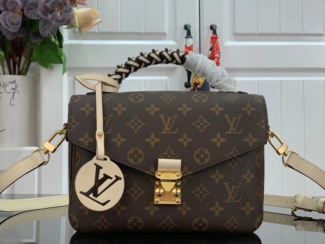 LV POCHETTE METIS M45152