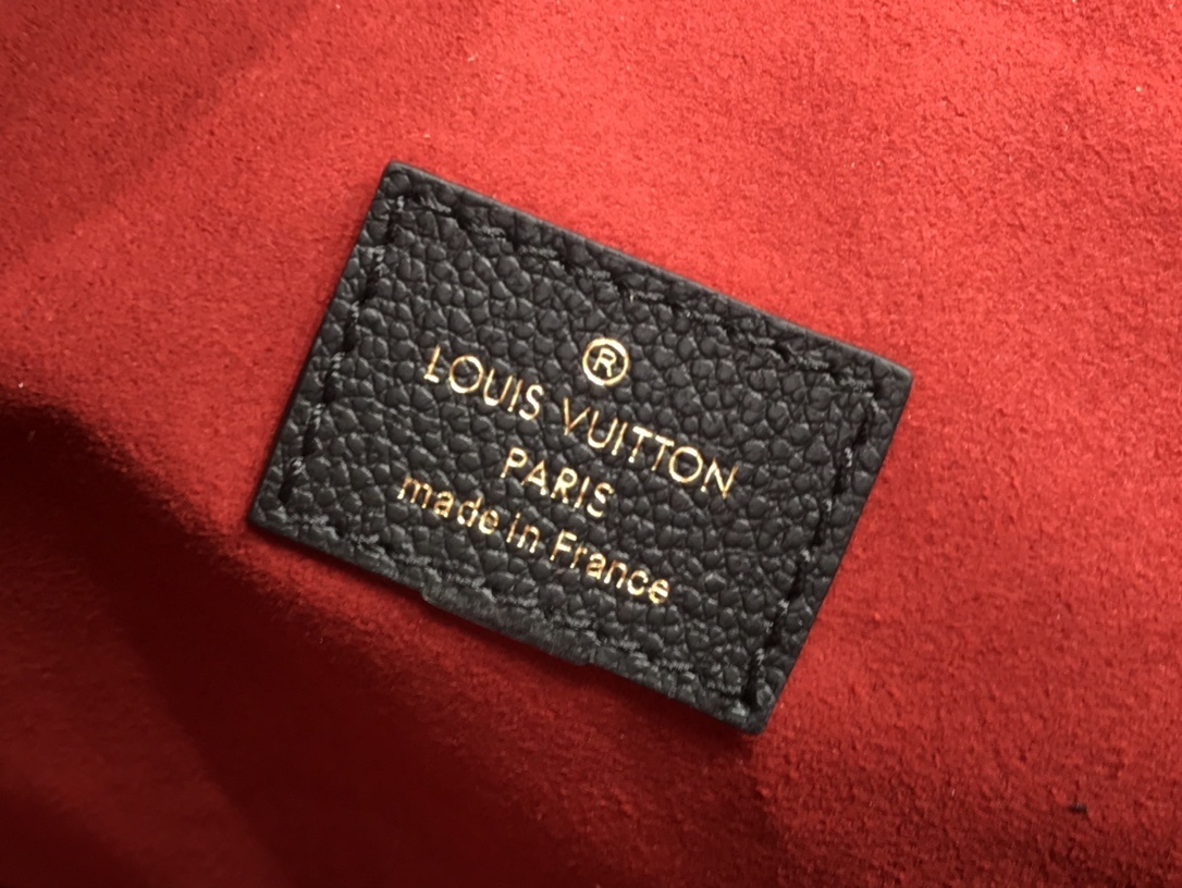 LV POCHETTE METIS M45596