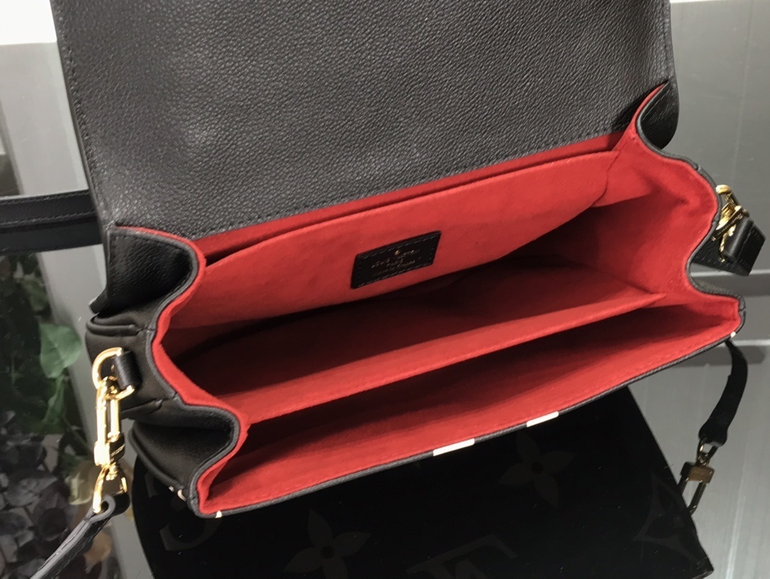 LV POCHETTE METIS M45596