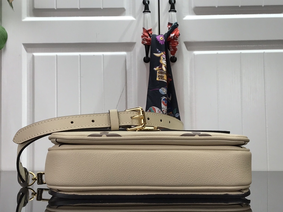 LV POCHETTE METIS M45596