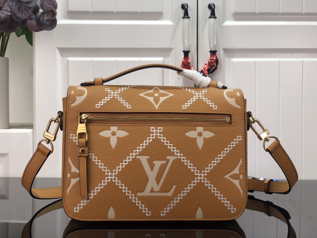 LV POCHETTE METIS M46028 