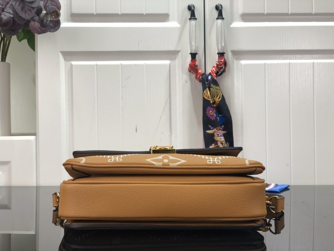 LV POCHETTE METIS M46028 