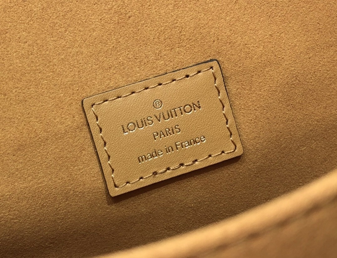 LV POCHETTE METIS M46028 