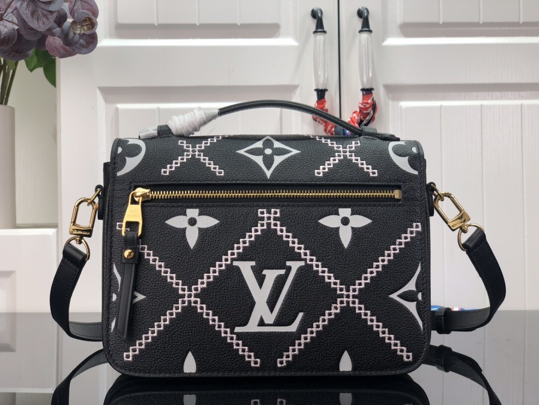 LV POCHETTE METIS M46028 
