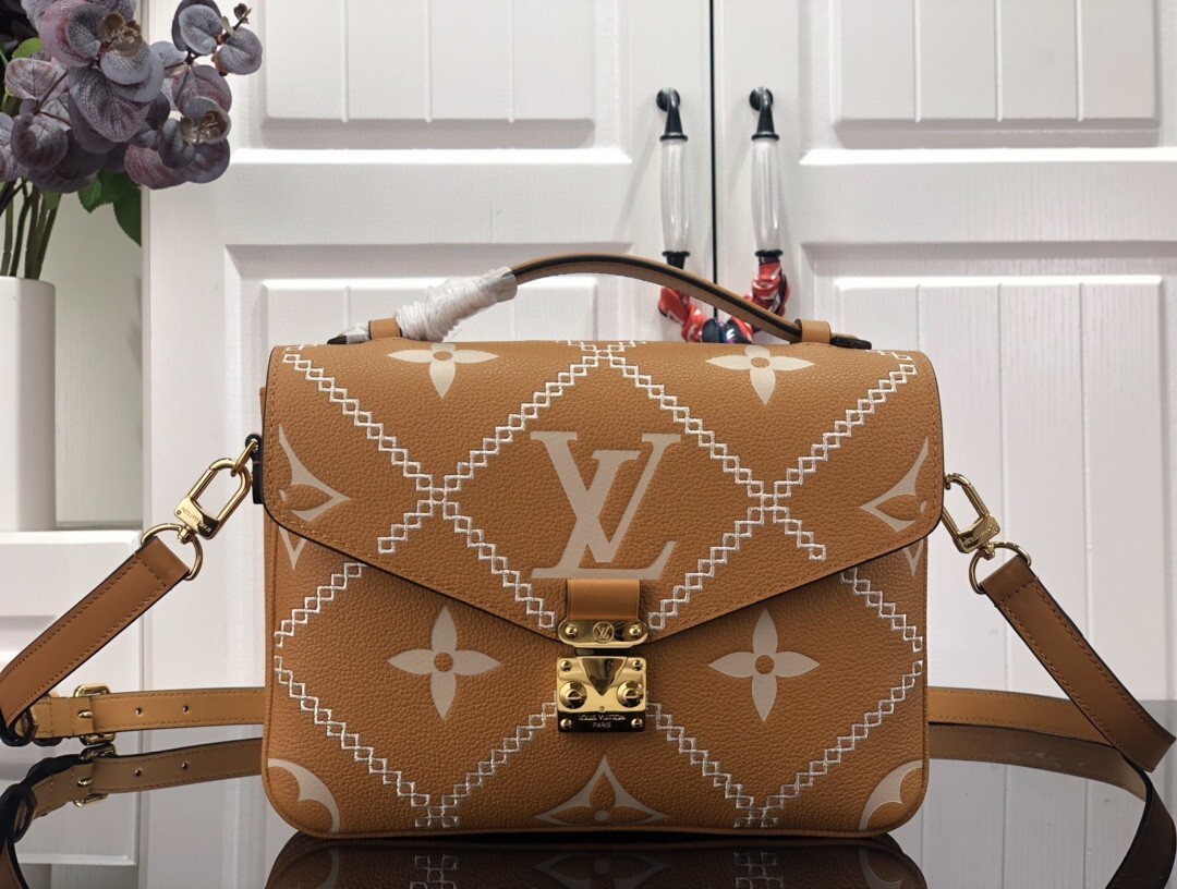 LV POCHETTE METIS M46028 