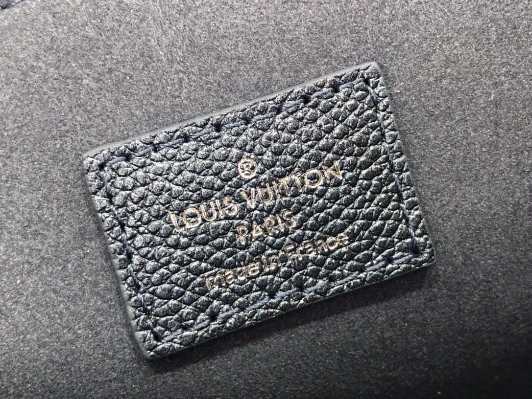 LV POCHETTE METIS M59211 