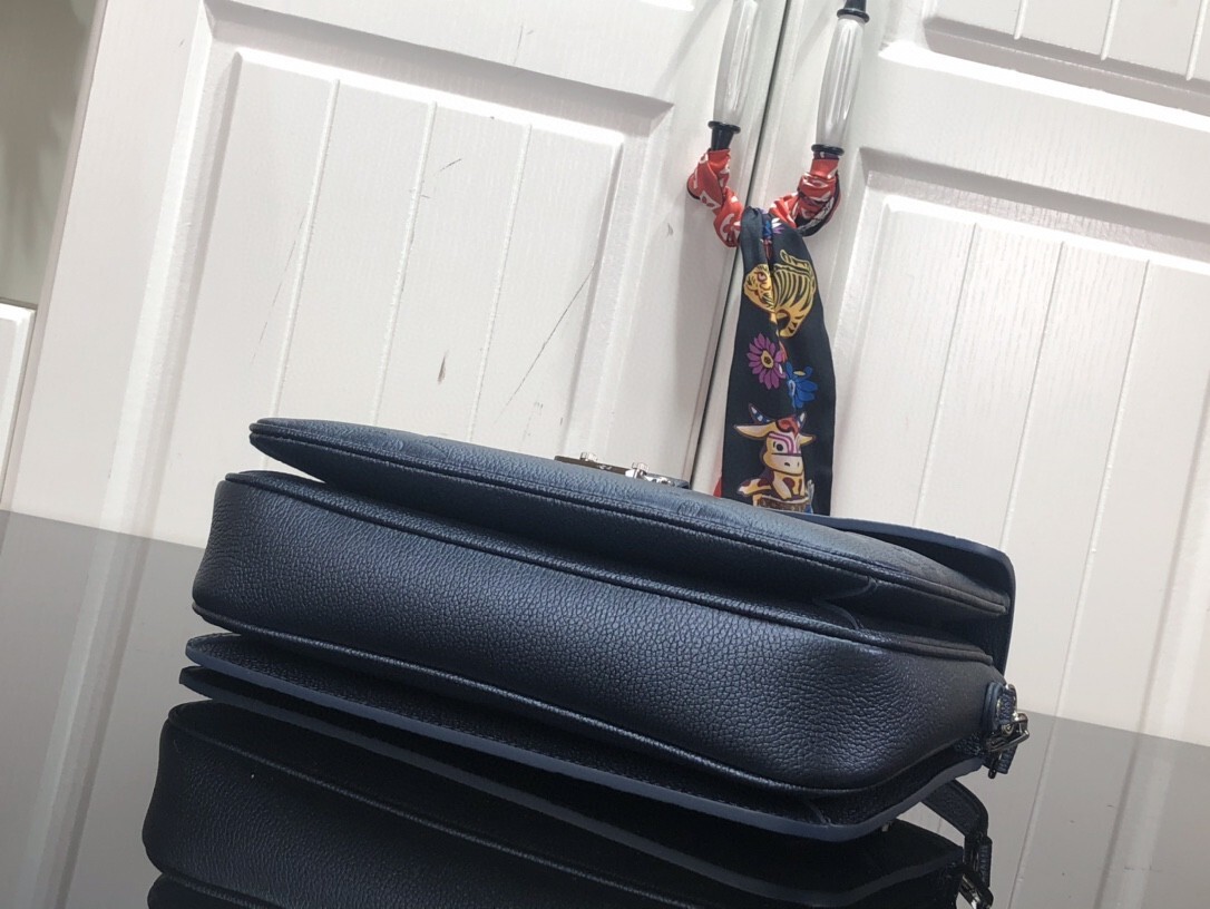 LV POCHETTE METIS M59211 