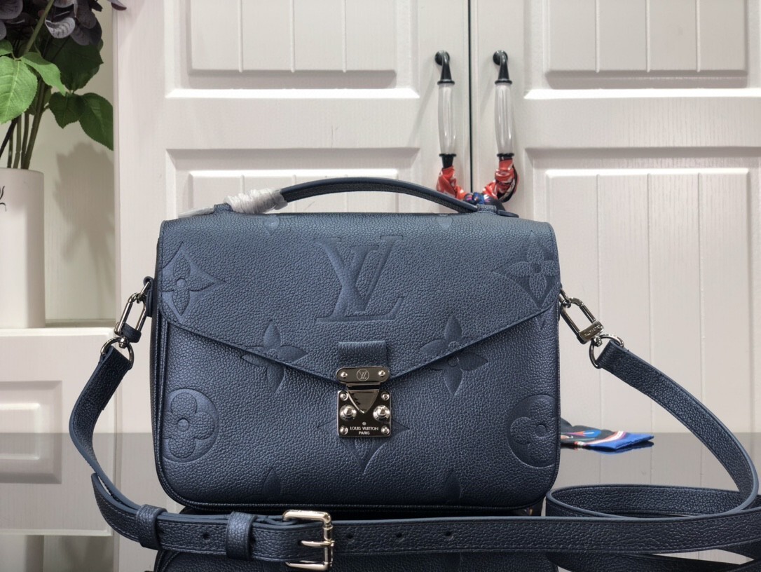 LV POCHETTE METIS M59211 
