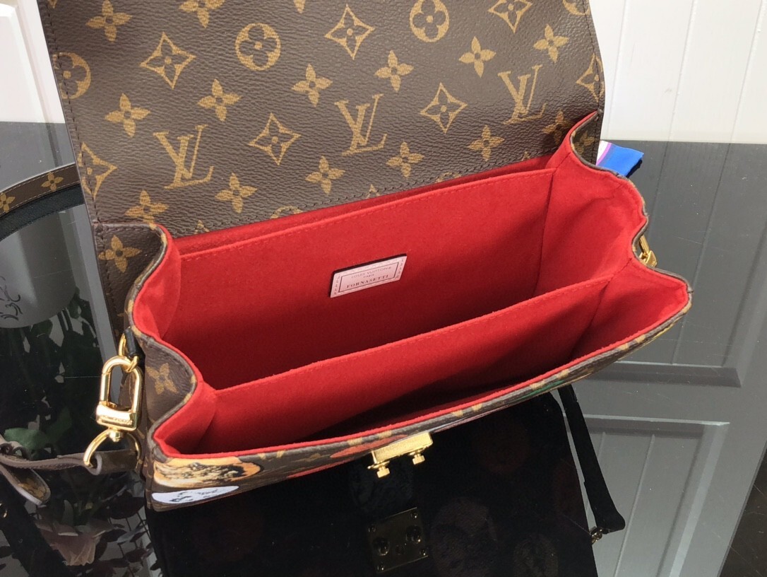 LV POCHETTE METIS M59257