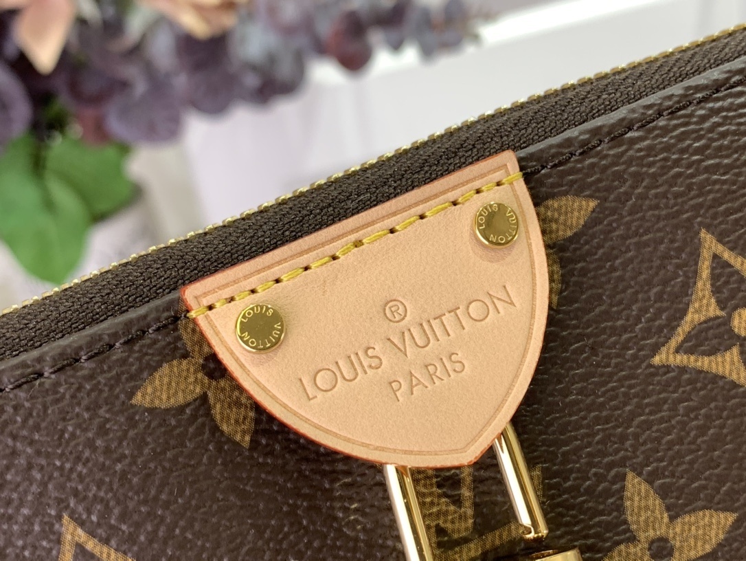 LV POCHETTE TIRETTE M47123