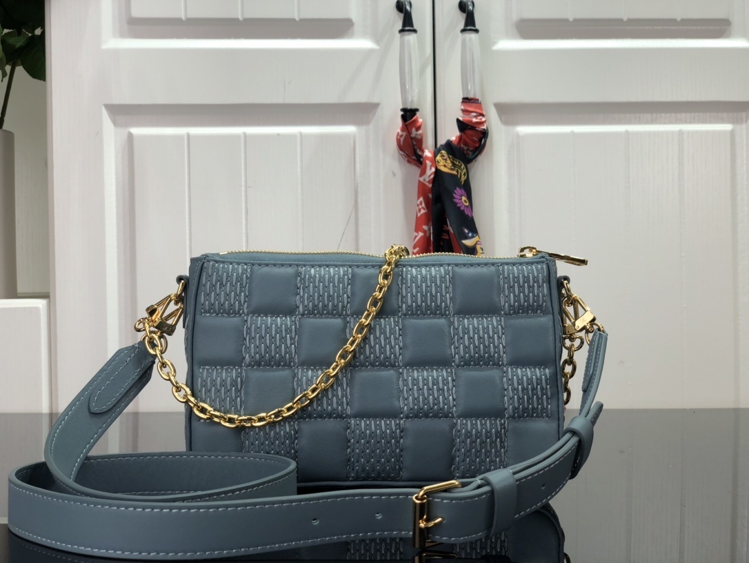 LV POCHETTE TROCA M59046