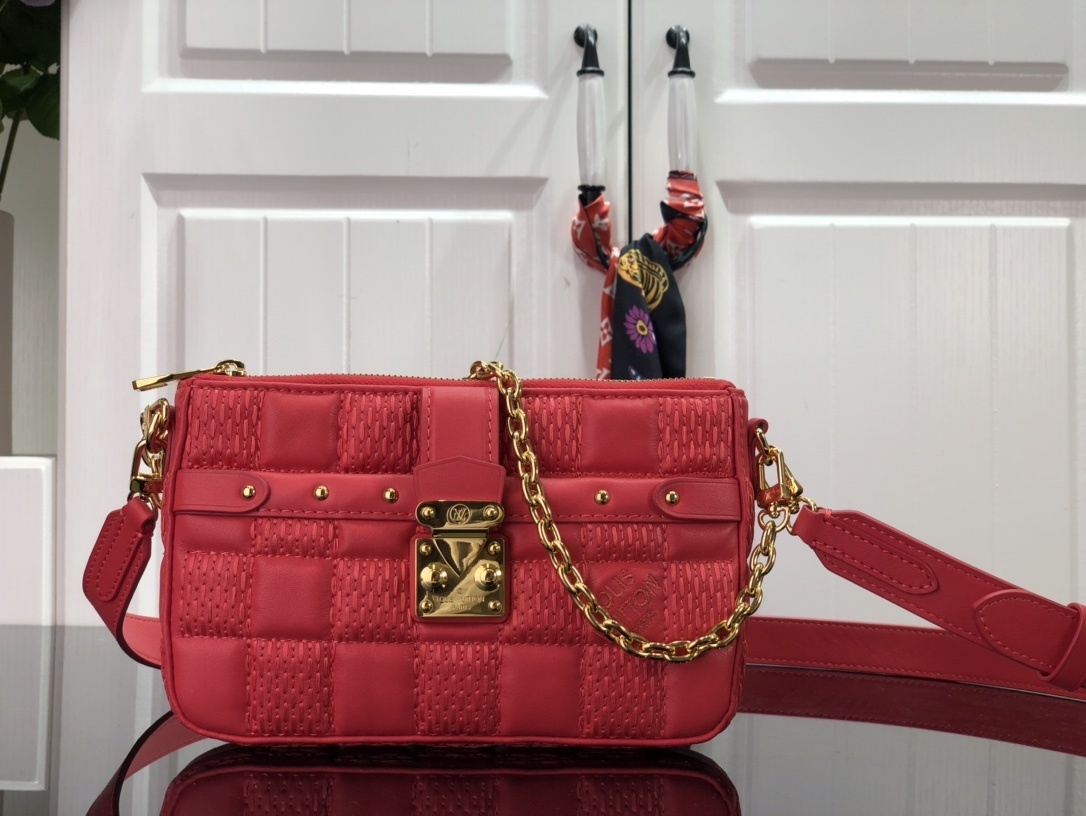 LV POCHETTE TROCA M59046