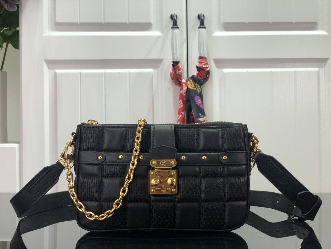 LV POCHETTE TROCA M59046