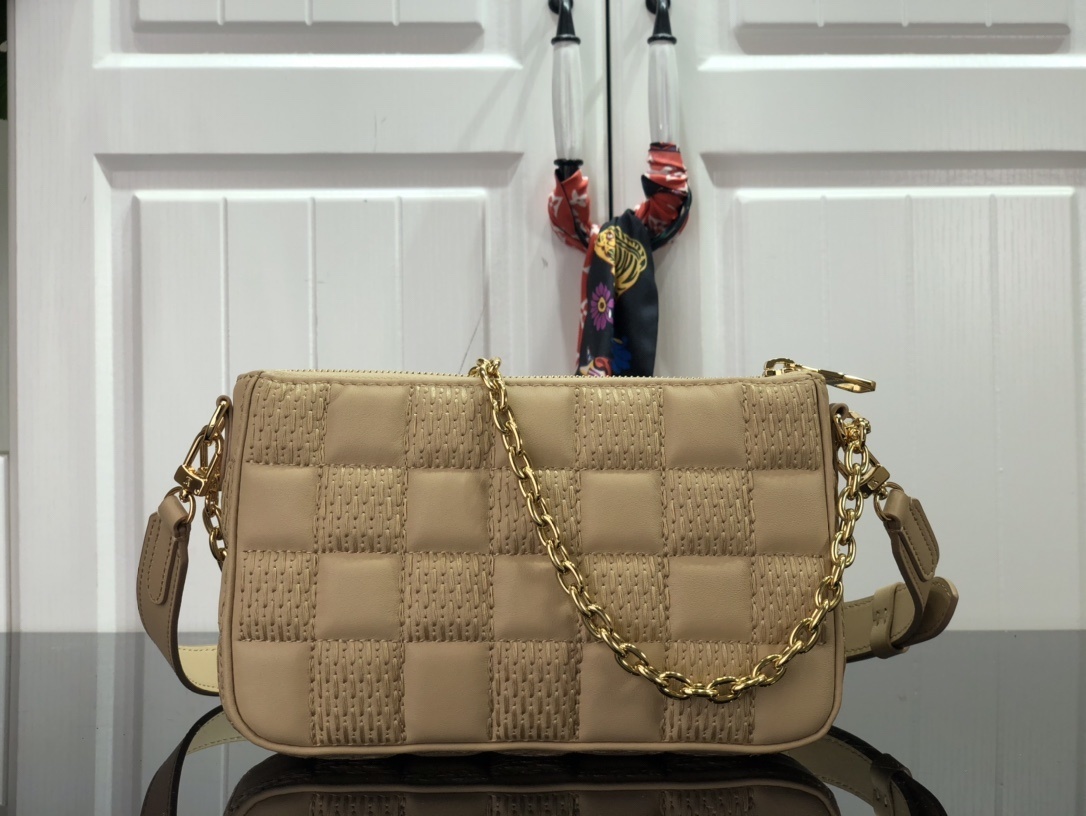 LV POCHETTE TROCA M59046