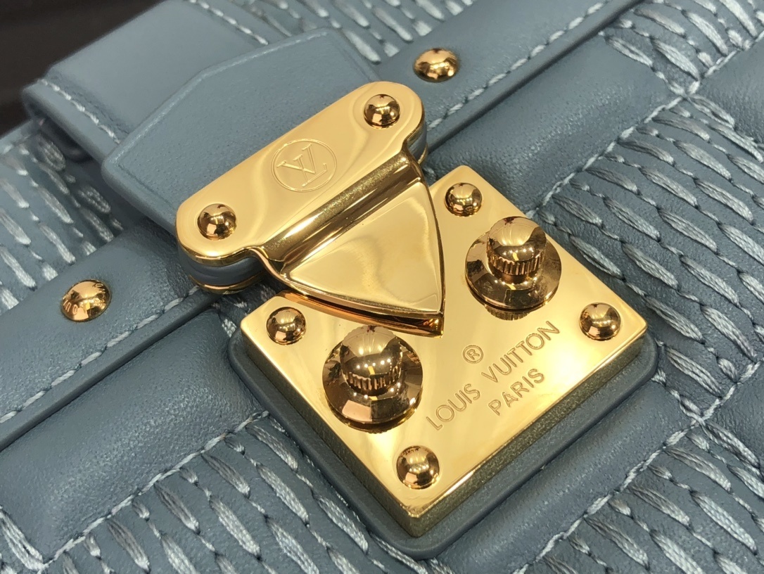 LV POCHETTE TROCA M59046