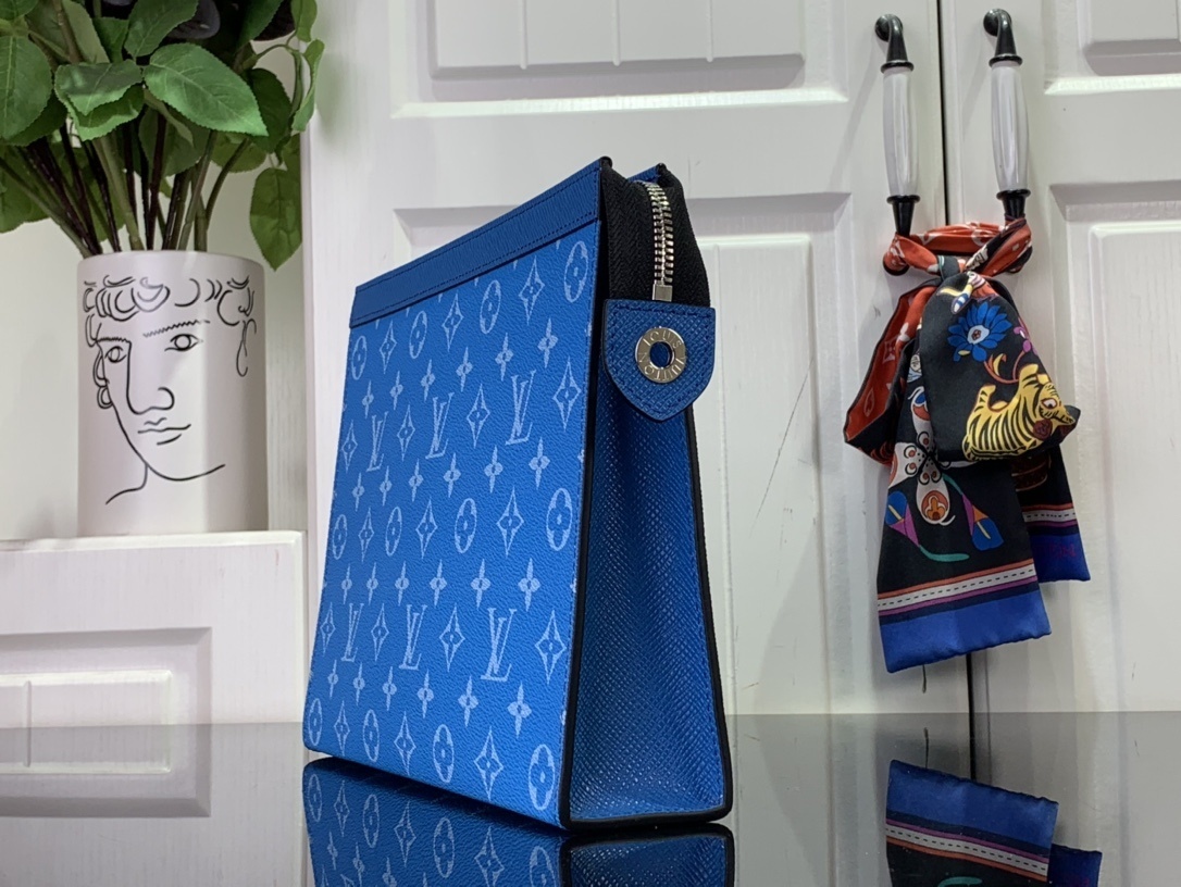 LV POCHETTE VOYAGE m61692