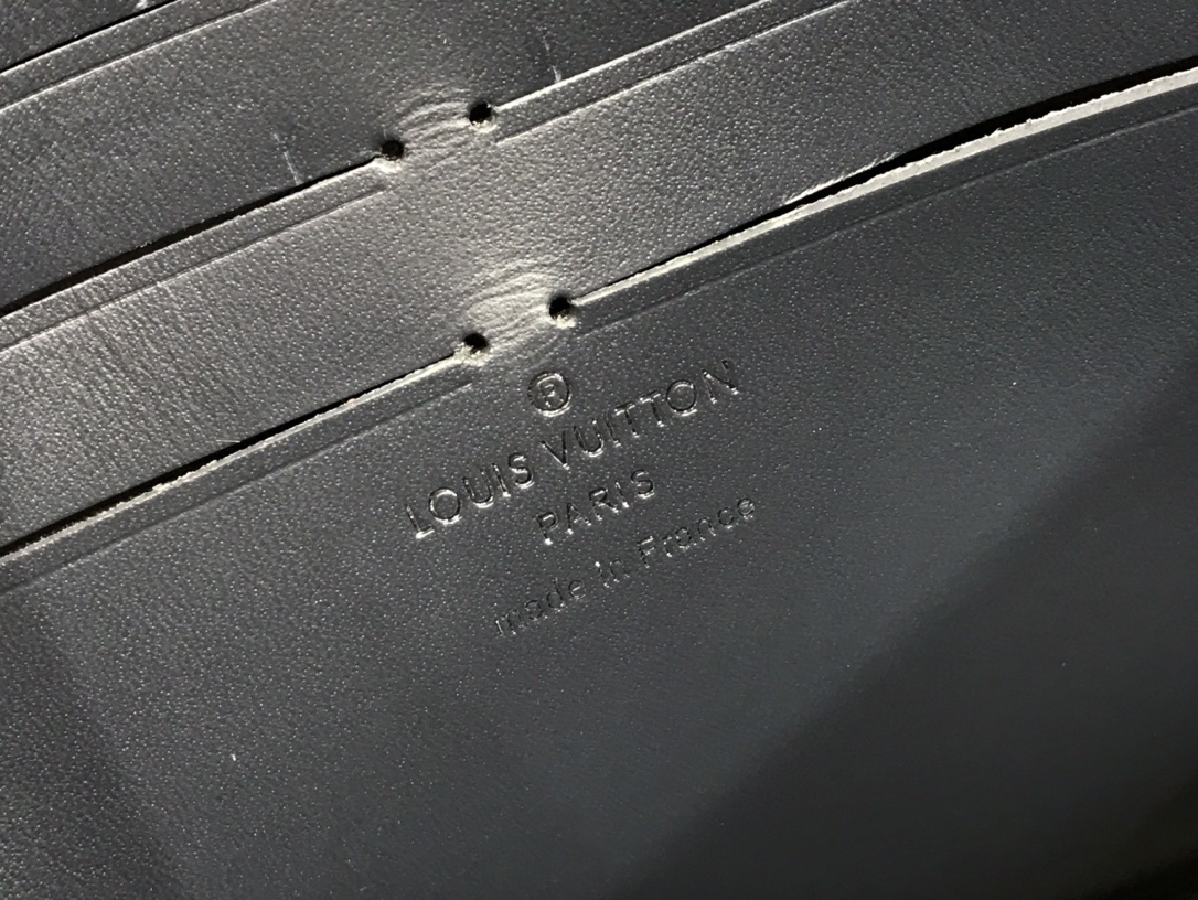 LV POCHETTE VOYAGE M80034 