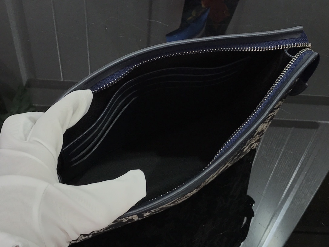 LV POCHETTE VOYAGE M80034 