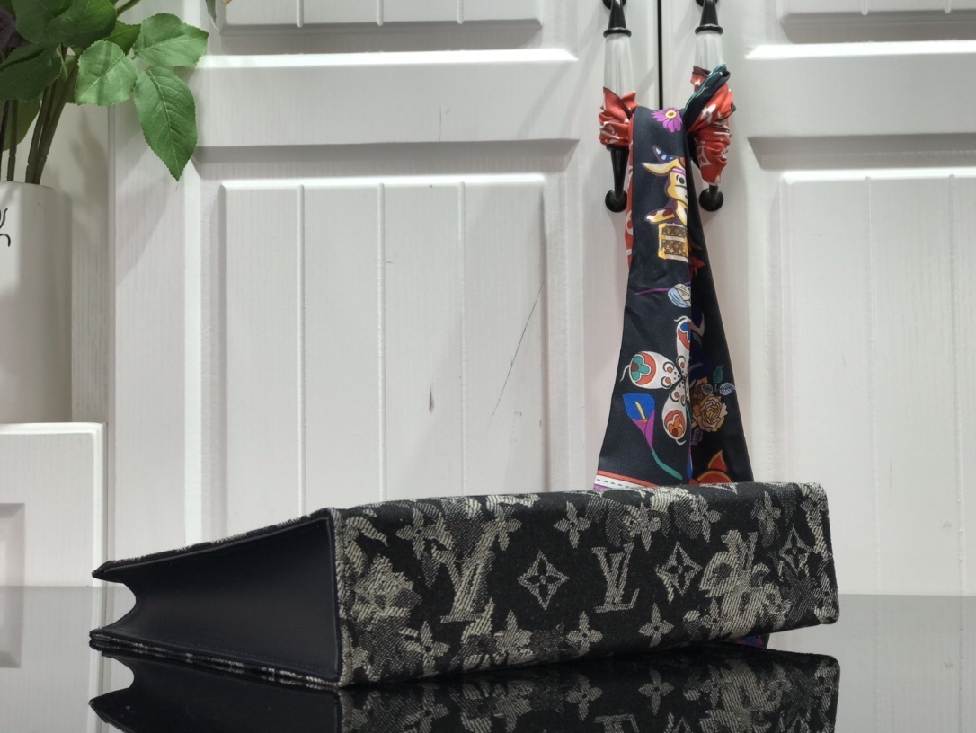 LV POCHETTE VOYAGE M80034 