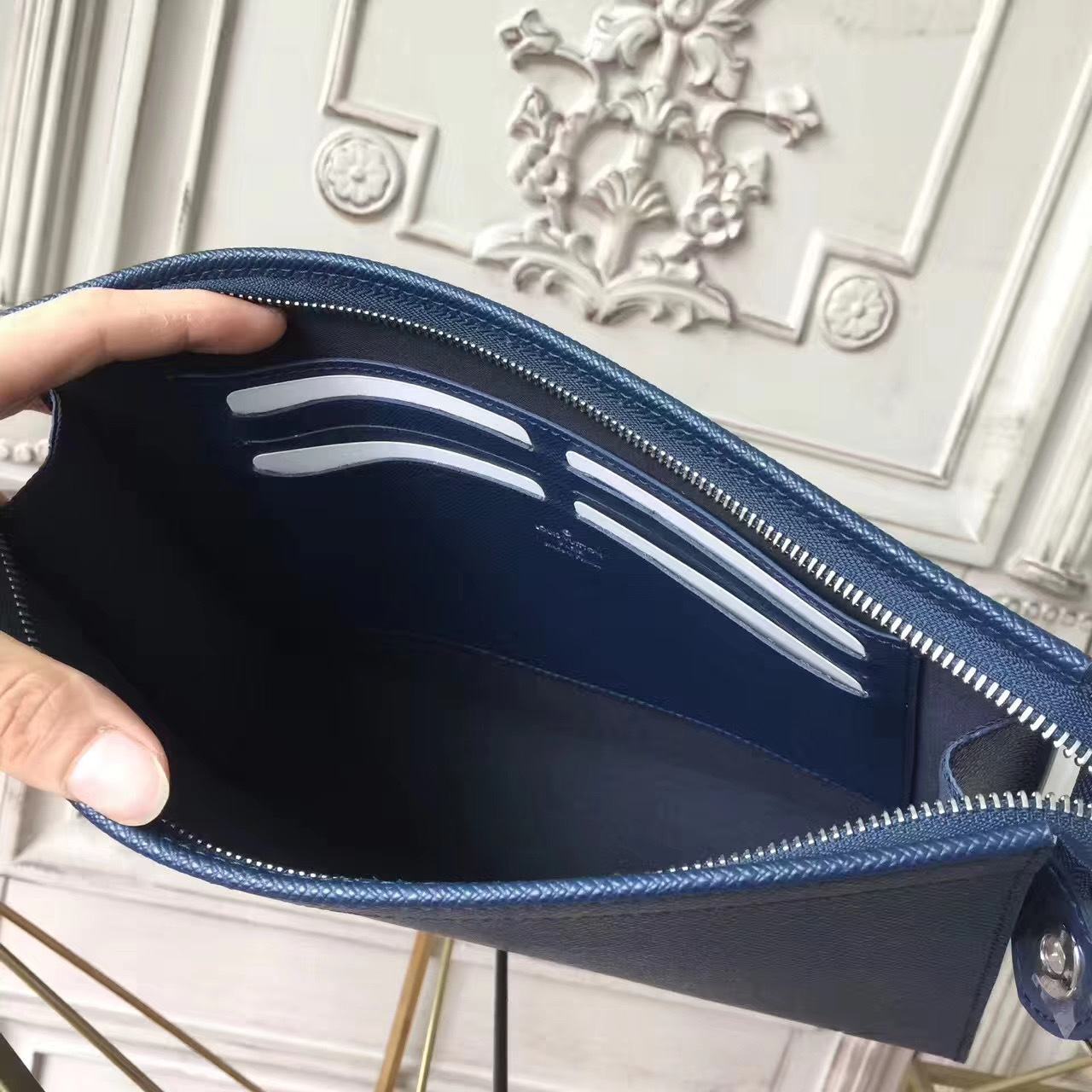 LV POCHETTE VOYAGE MM M30675