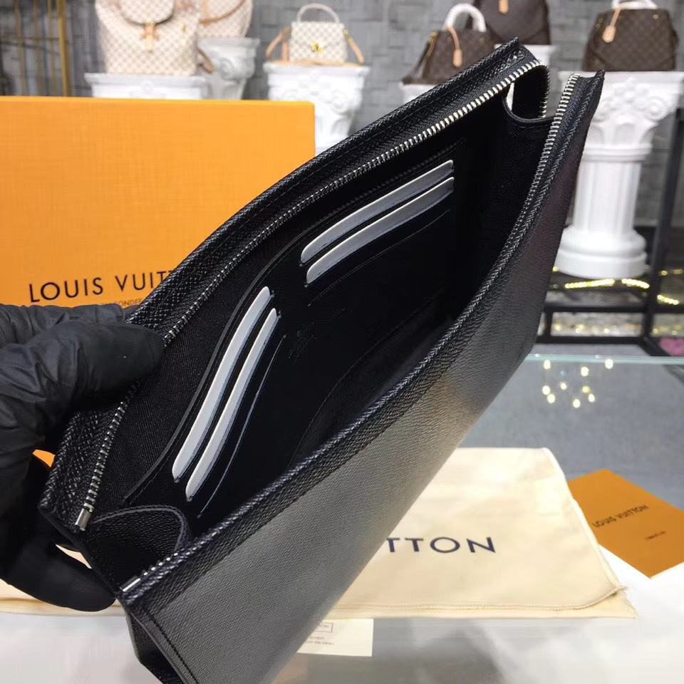 LV POCHETTE VOYAGE MM M30675
