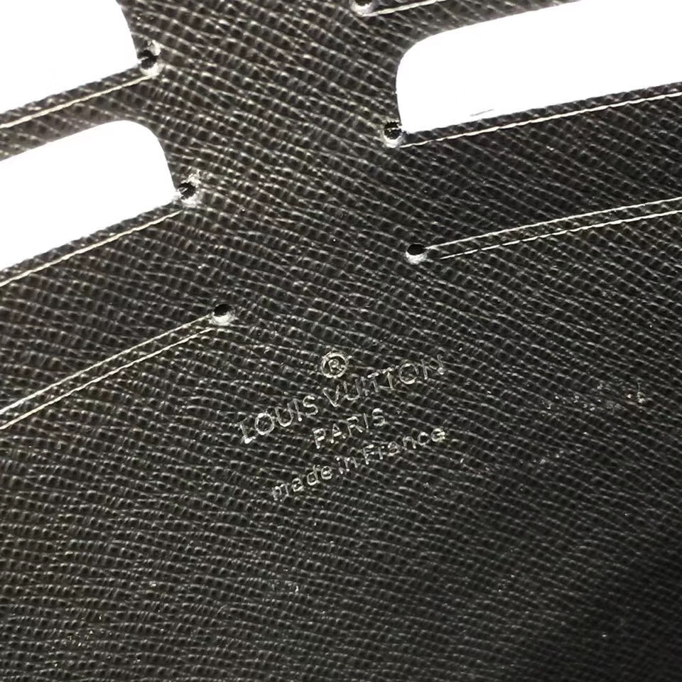 LV POCHETTE VOYAGE MM M30675