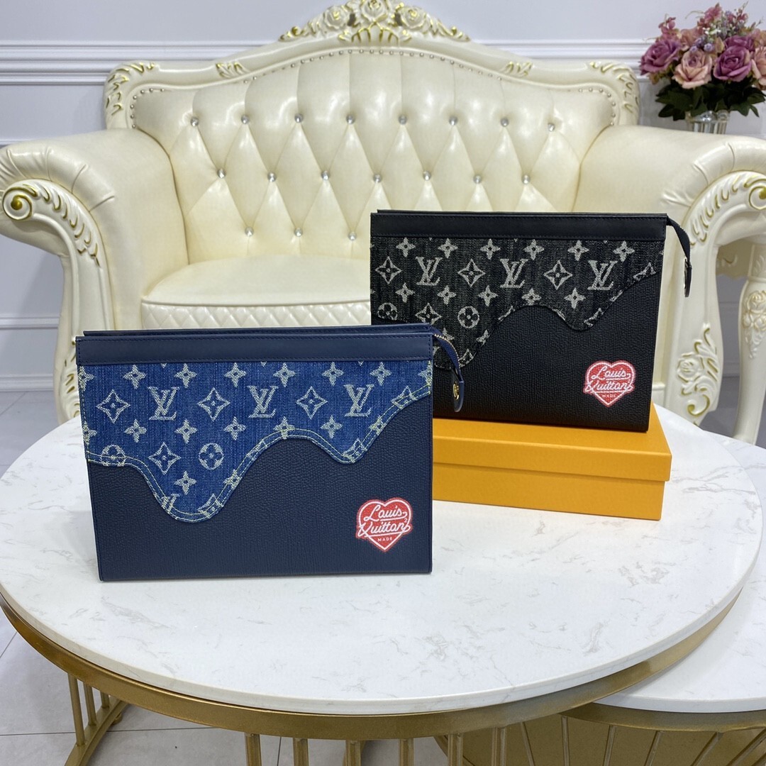 LV POCHETTE VOYAGE MM M45961