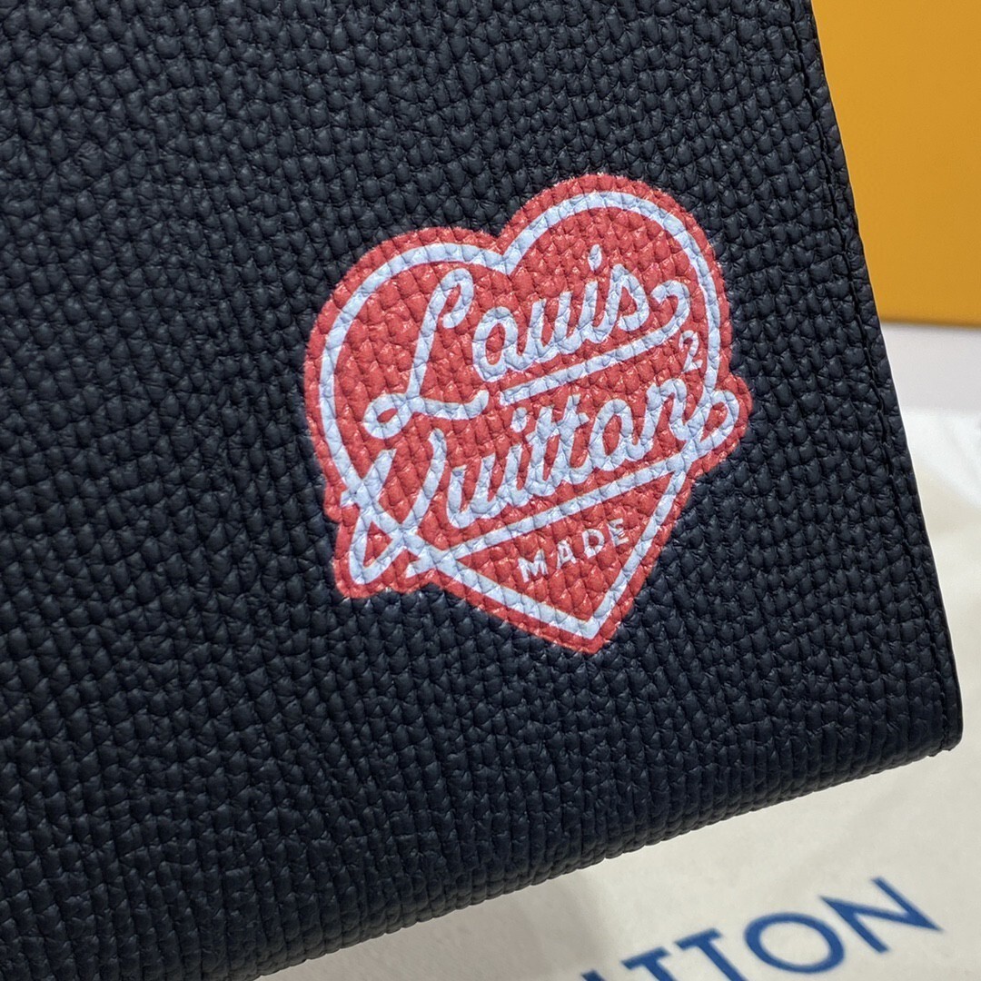 LV POCHETTE VOYAGE MM M45961