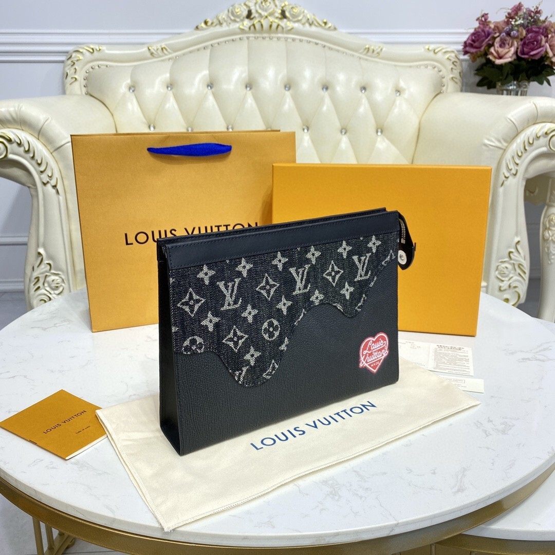 LV POCHETTE VOYAGE MM M45961