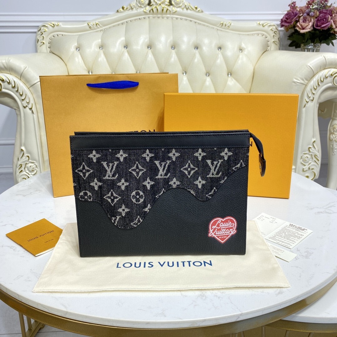 LV POCHETTE VOYAGE MM M45961