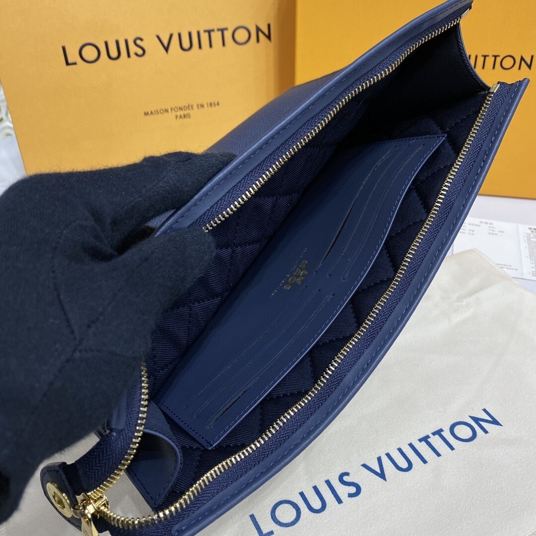 LV POCHETTE VOYAGE MM M45961