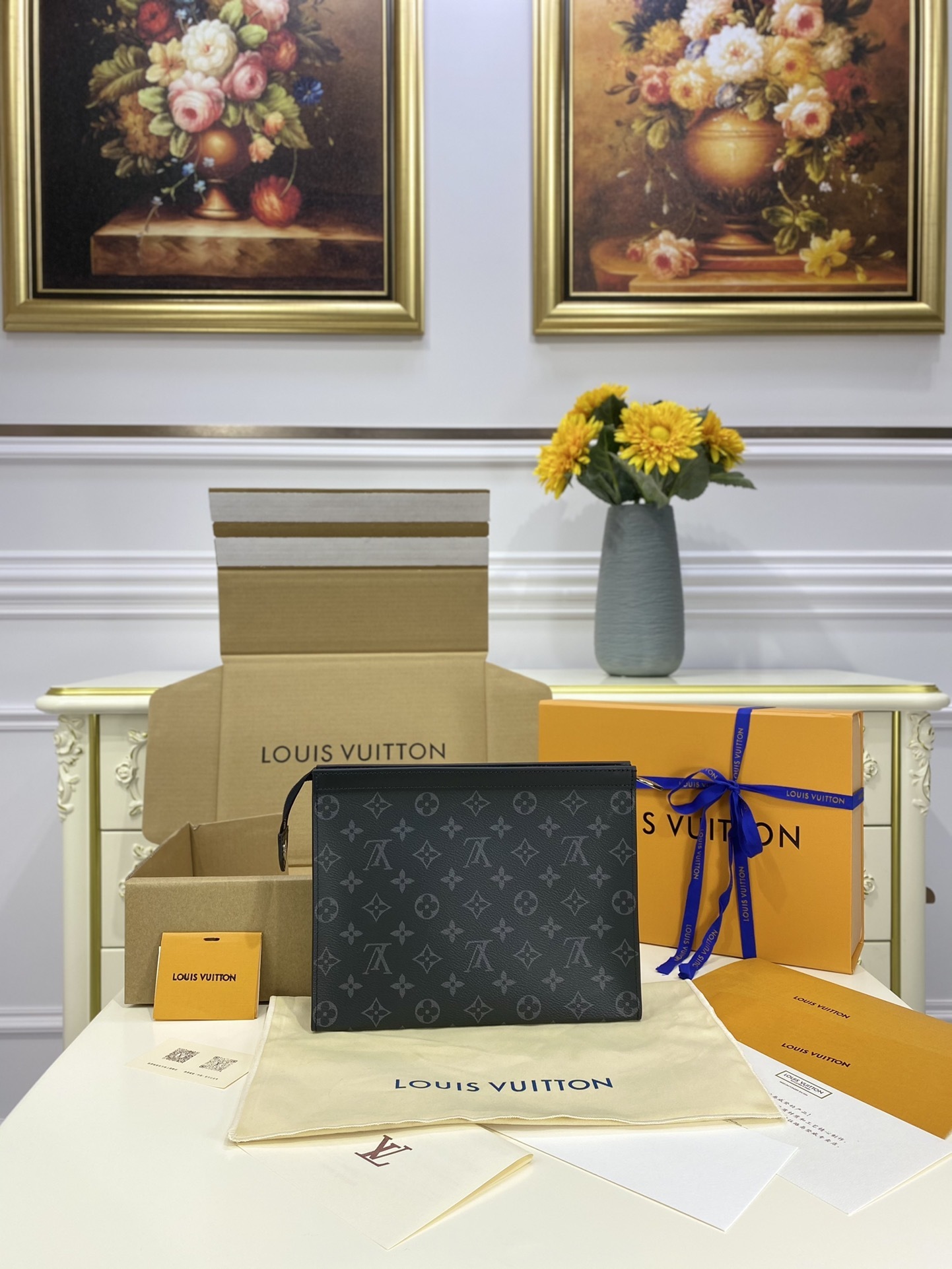 LV POCHETTE VOYAGE MM M61692DX