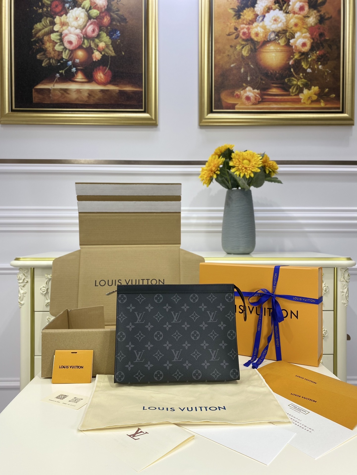 LV POCHETTE VOYAGE MM M61692DX