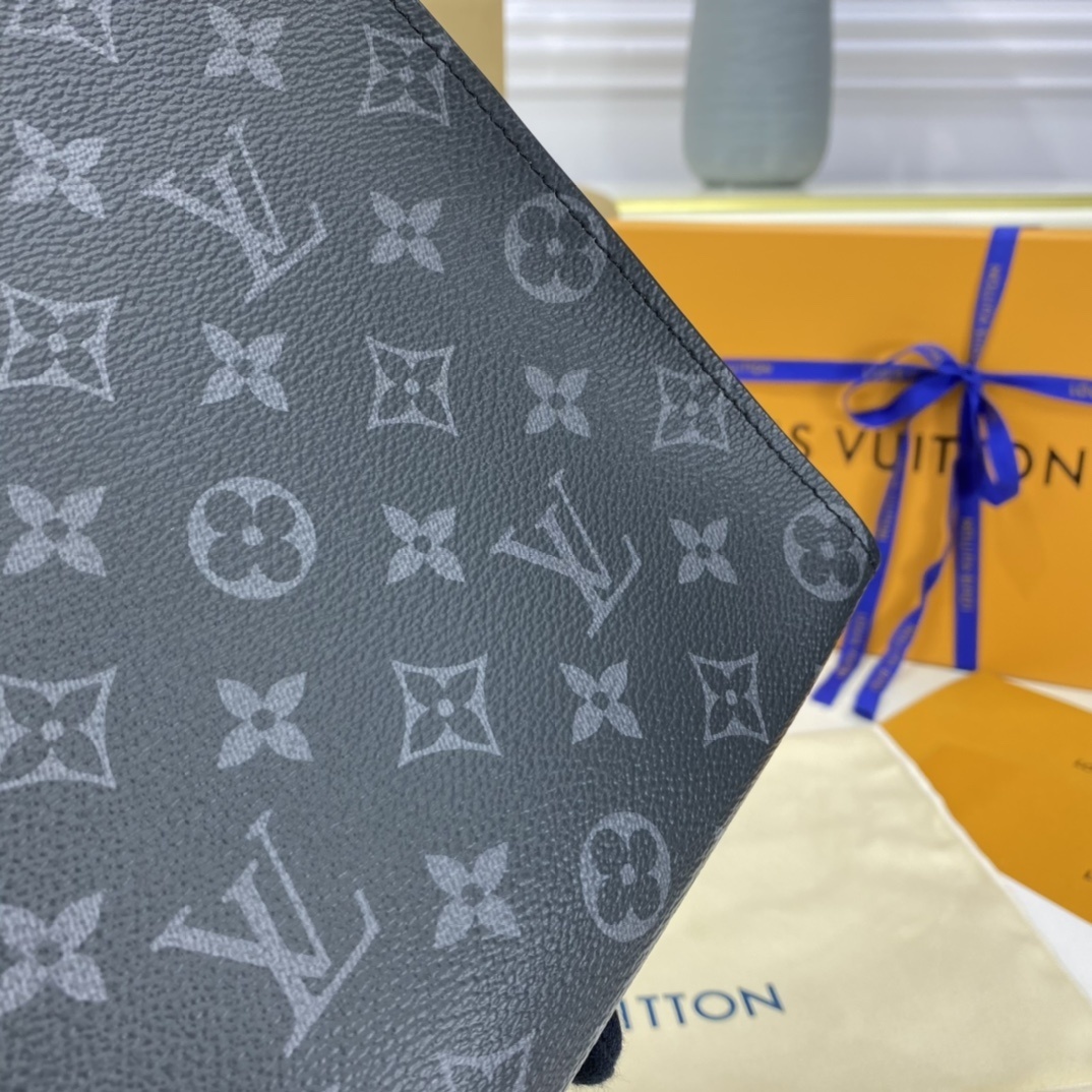 LV POCHETTE VOYAGE MM M61692DX