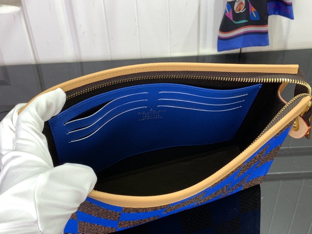 LV Pochette Voyage MM N40539 