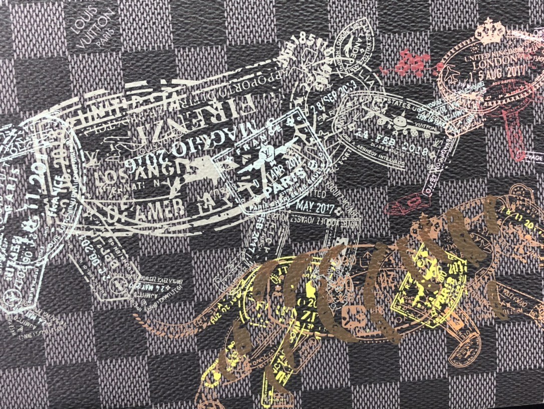 LV POCHETTE VOYAGE MM N64605