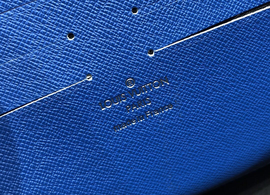 LV POCHETTE VOYAGE MM N64605