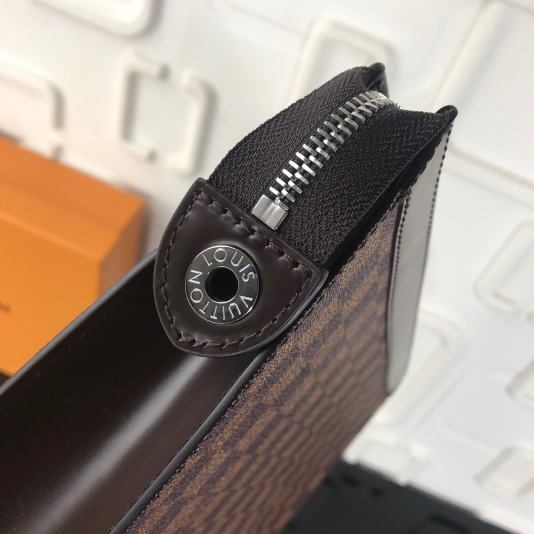 LV POCHETTE VOYAGE N60054