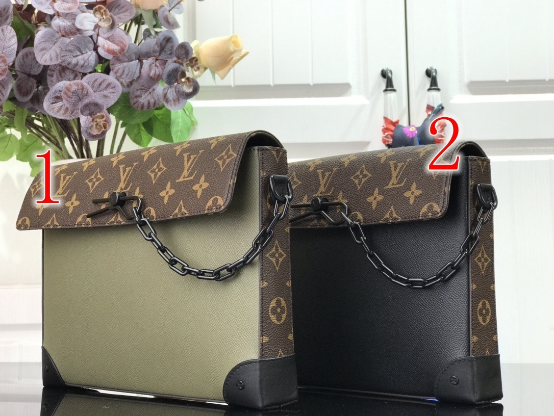 LV POCHETTE VOYAGE STEAMER M30583