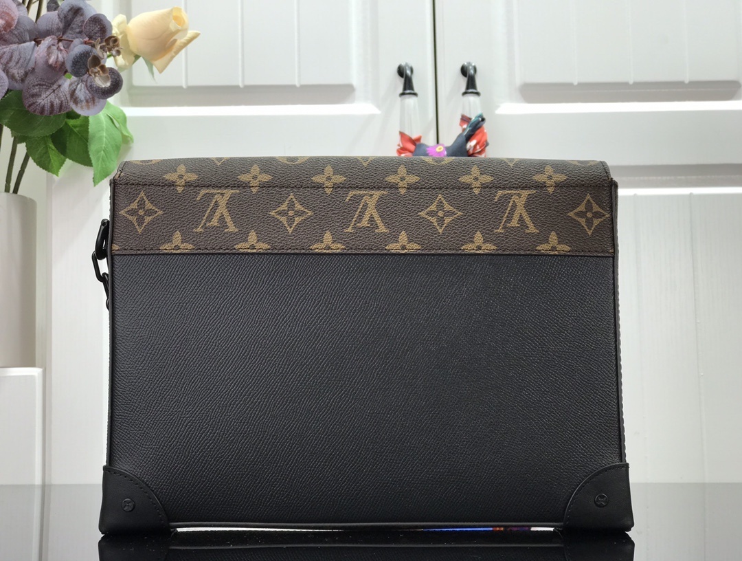 LV POCHETTE VOYAGE STEAMER M30583