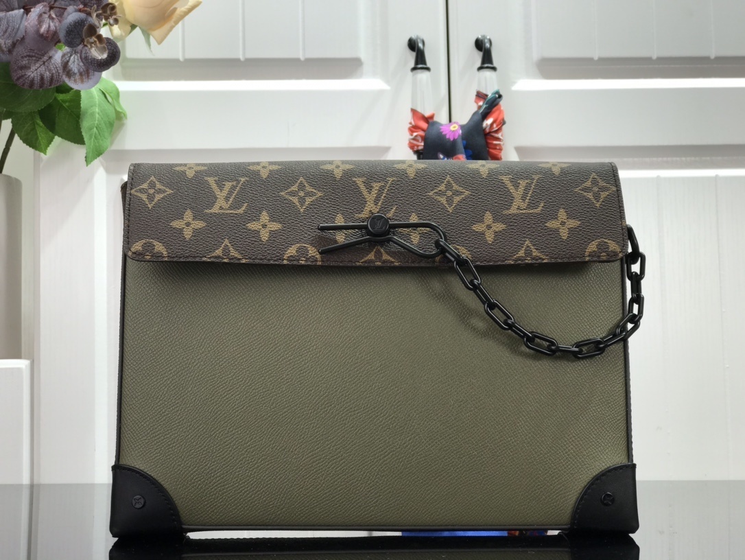 LV POCHETTE VOYAGE STEAMER M30583
