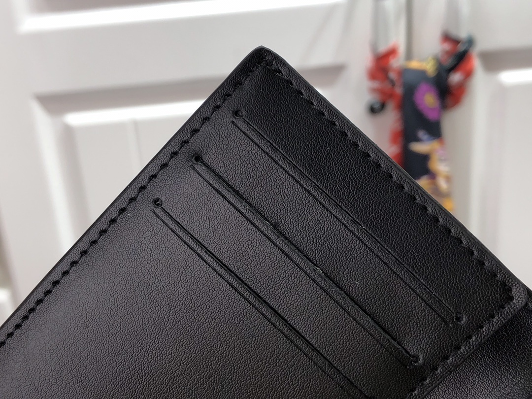 LV POCKER ORGANIZER SLENDER M80508