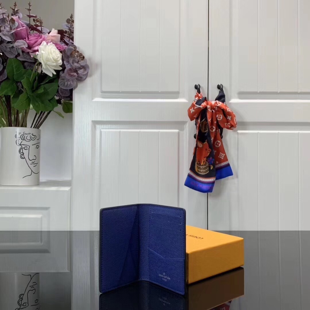 LV POCKET ORGANISER M30301